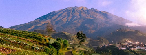 Gunung Sumbing: Ketinggian yang Menantang di Jantung Jawa