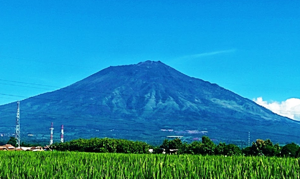 Gunung Arjuno: Kebesaran Alam di Jawa Timur